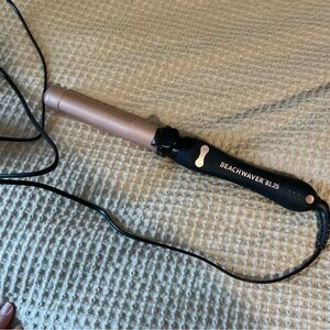Beachwaver curling iron 1.25